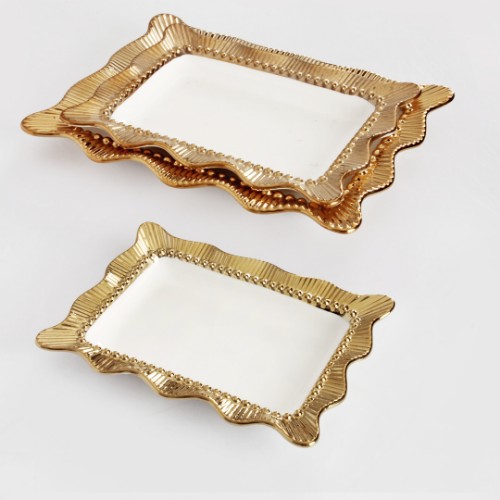 Picture of Ruche Serving Rectangle Plate Set of 3 - Gold