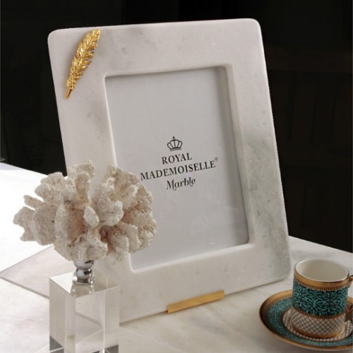 Picture of Memento Fourrere White Marble Picture Frame