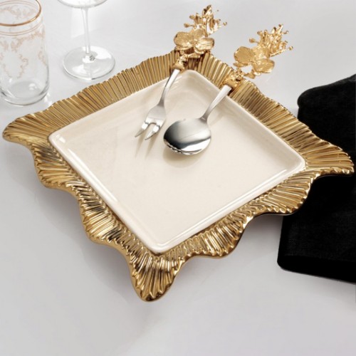 Picture of Lace Serving Plate Square- Gold